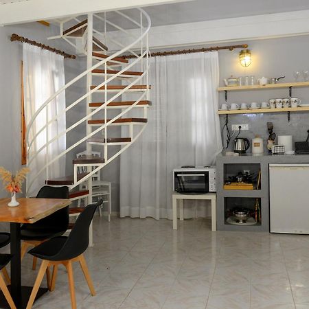 Albouro Seafront Apartments Katelios Exterior photo